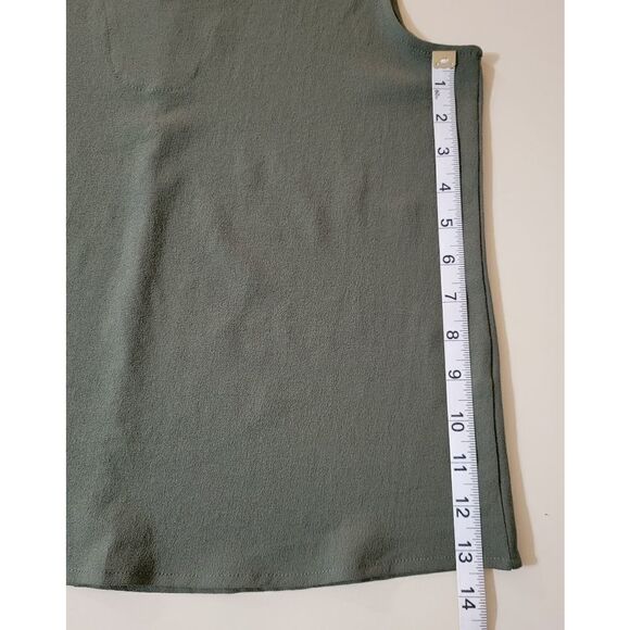 Paper Crane Keyhole Neckline Tank Blouse - Picture 6 of 9